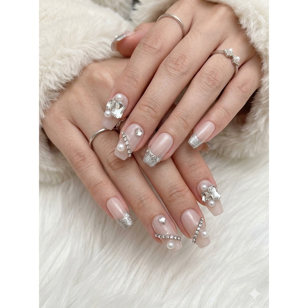 Handmade Press On Nail Rhinestones Small French Tip Silver Tip Pearl Nail Art XS